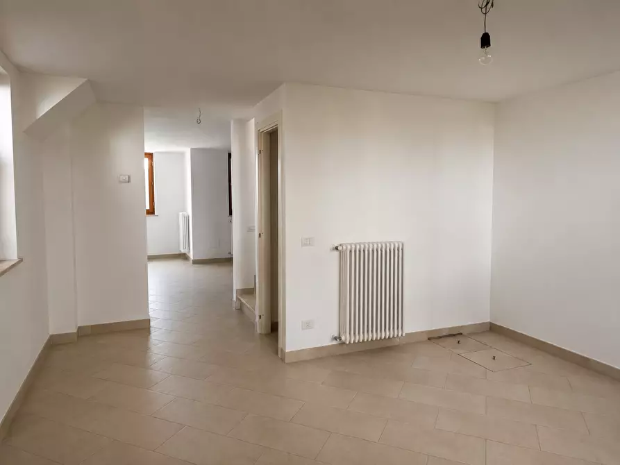 Immagine 23 di Villetta a schiera in vendita  a Camaiore