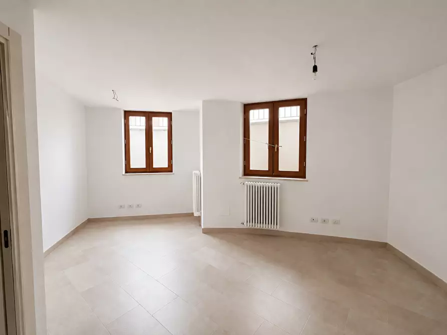 Immagine 21 di Villetta a schiera in vendita  a Camaiore