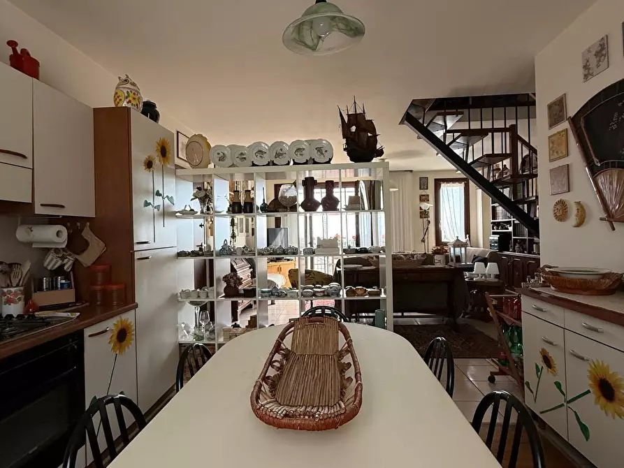 Immagine 9 di Appartamento in vendita  a Rosignano Marittimo