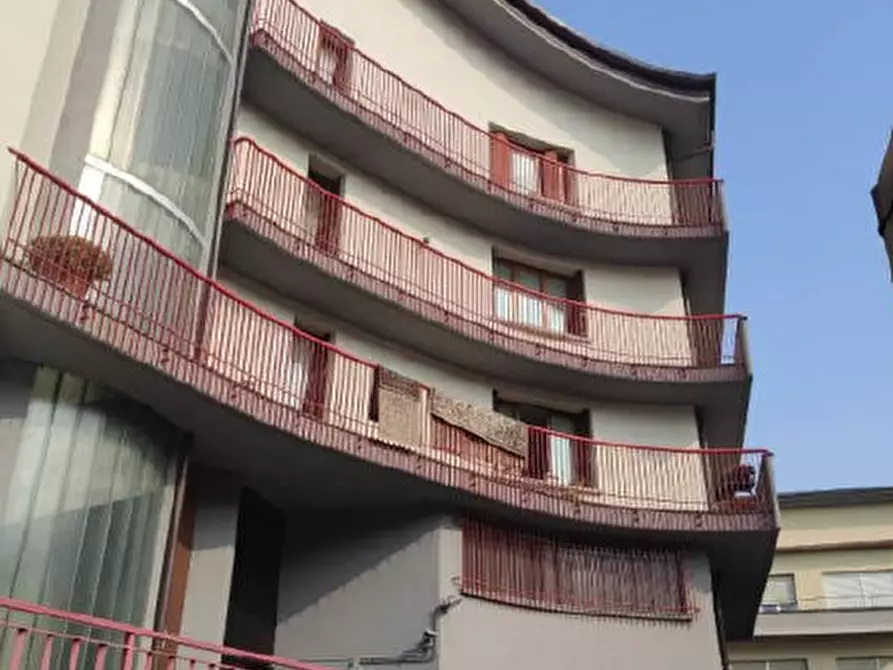 Immagine 2 di Appartamento in vendita  a Erba