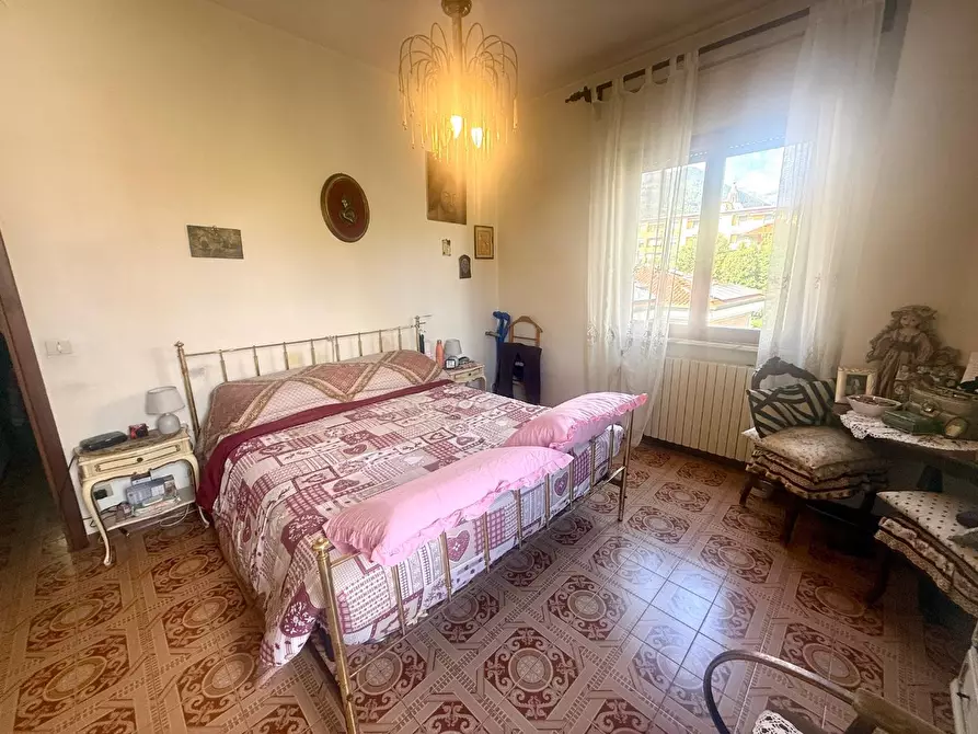 Immagine 12 di Appartamento in vendita  a Massa