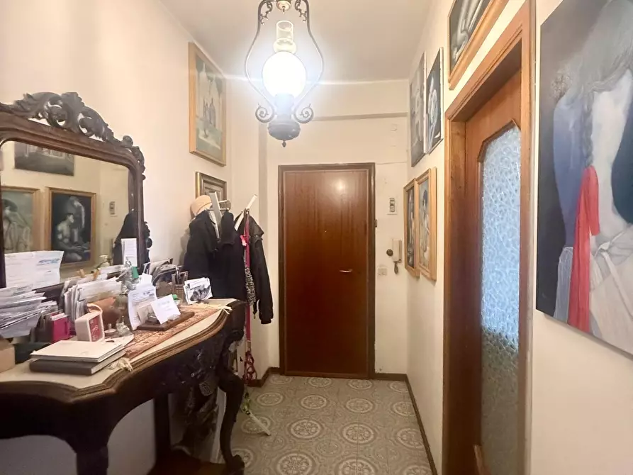 Immagine 3 di Appartamento in vendita  a Massa