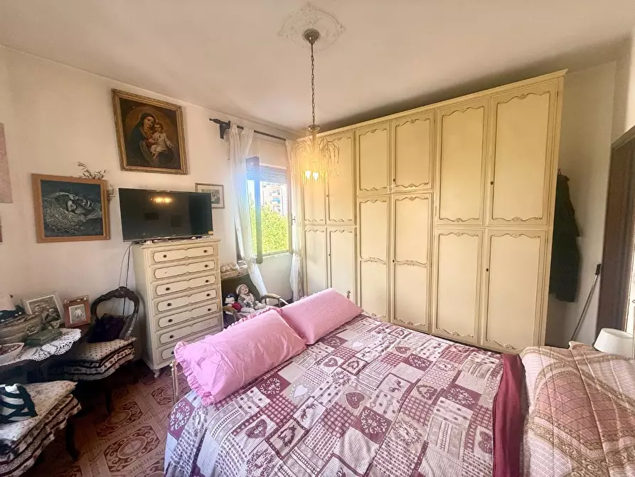 Immagine 13 di Appartamento in vendita  a Massa