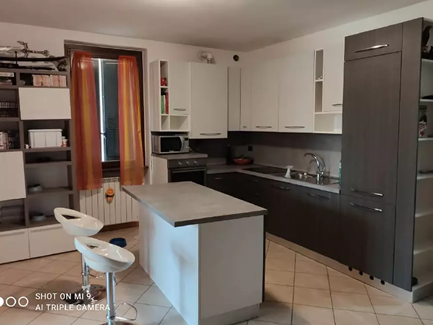 Immagine 3 di Appartamento in vendita  a Merone