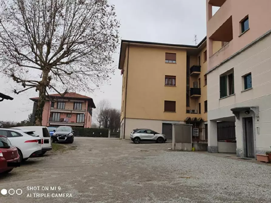 Immagine 2 di Appartamento in vendita  a Merone
