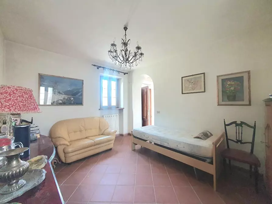 Immagine 19 di Casa semindipendente in vendita  a Capannori
