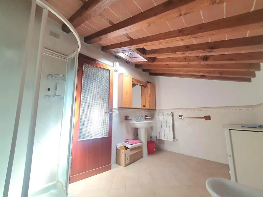 Immagine 13 di Casa semindipendente in vendita  a Capannori
