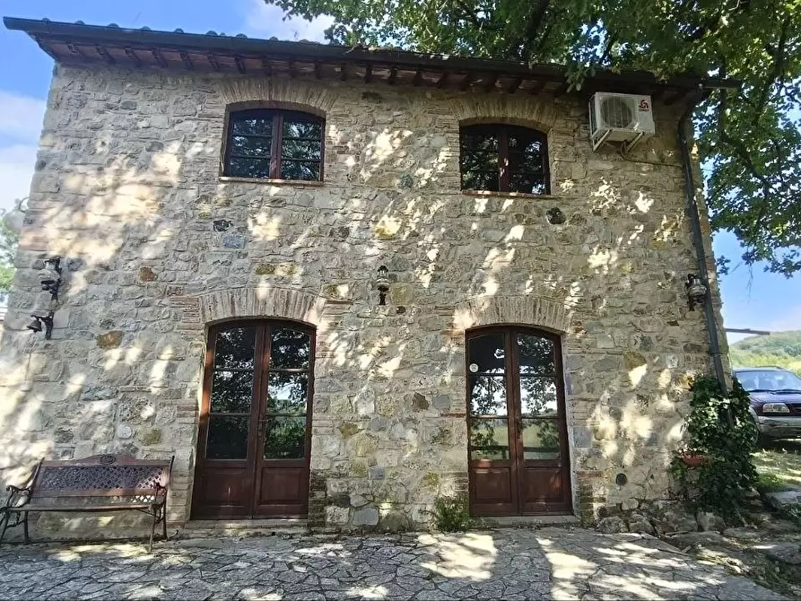 Immagine 2 di Casa colonica in vendita  a Casole D'elsa