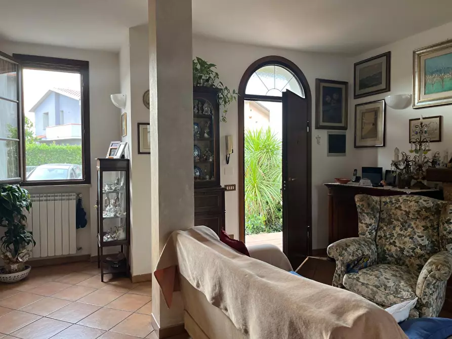 Immagine 11 di Casa trifamiliare in vendita  a San Giuliano Terme