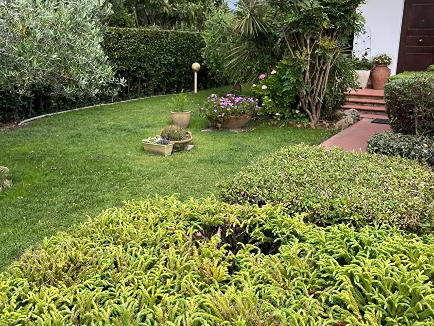 Immagine 6 di Casa trifamiliare in vendita  a San Giuliano Terme