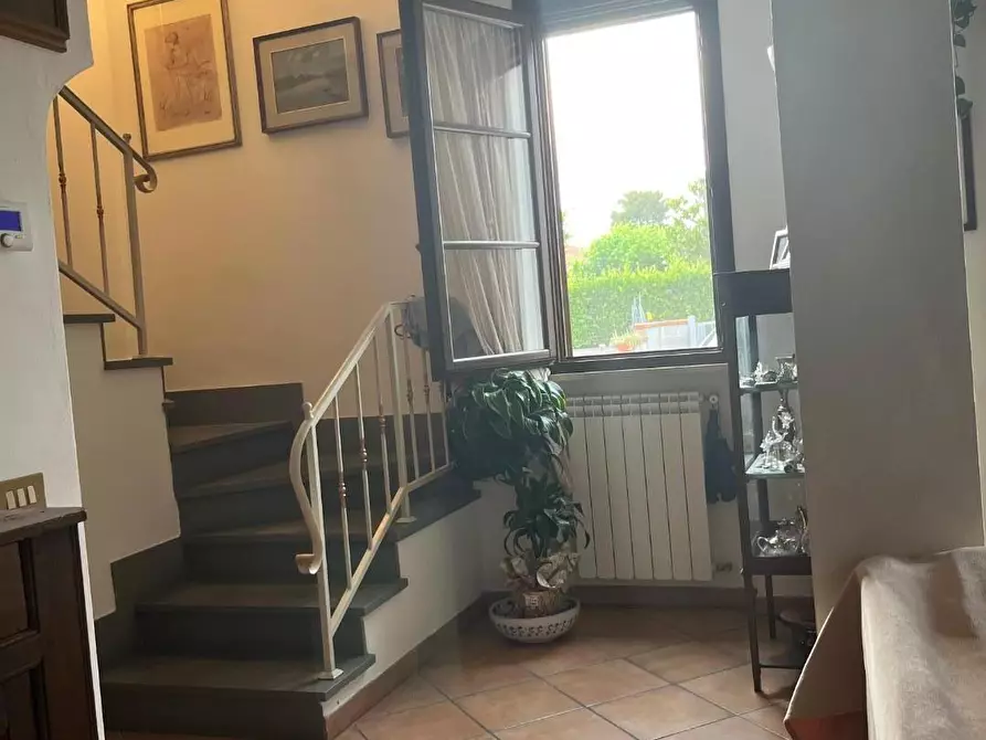 Immagine 10 di Casa trifamiliare in vendita  a San Giuliano Terme