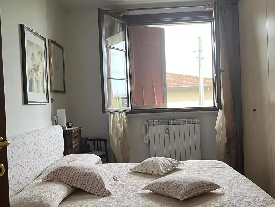 Immagine 17 di Casa trifamiliare in vendita  a San Giuliano Terme