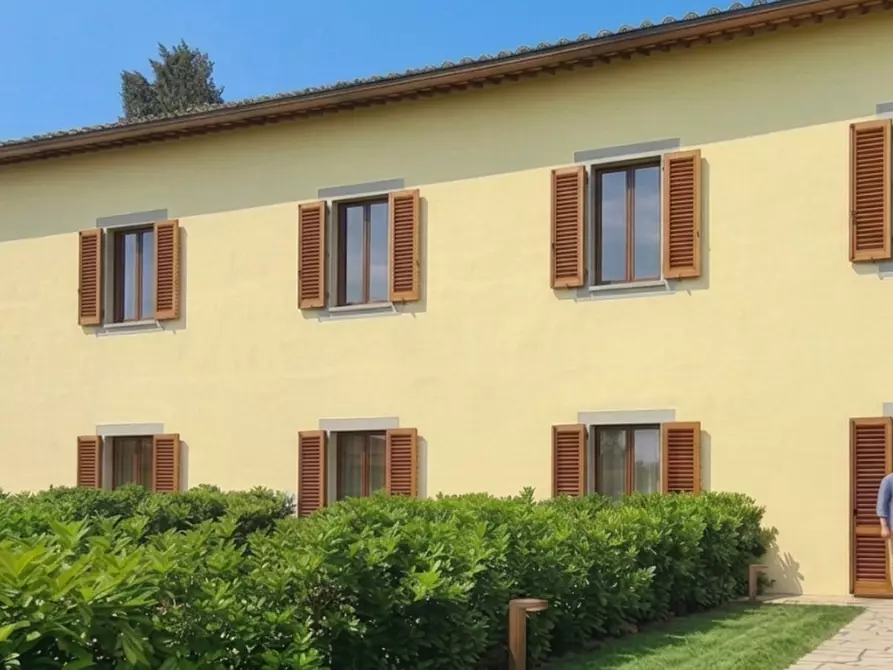 Immagine 2 di Villetta a schiera in vendita  a Siena