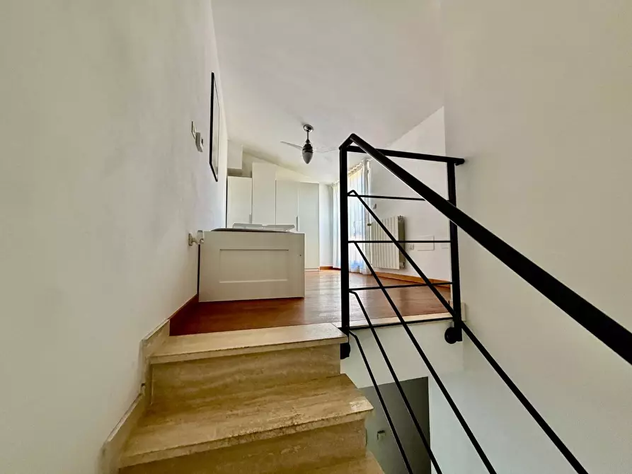 Immagine 25 di Appartamento in vendita  a Livorno