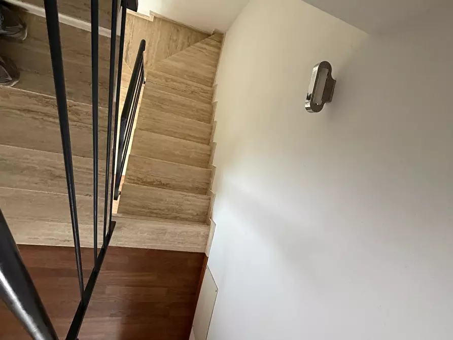 Immagine 9 di Appartamento in vendita  a Livorno