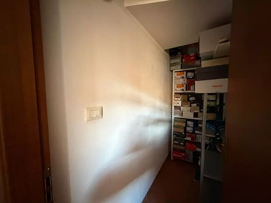 Immagine 27 di Appartamento in vendita  a Livorno