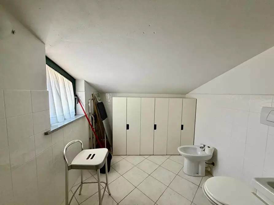 Immagine 7 di Appartamento in vendita  a Livorno