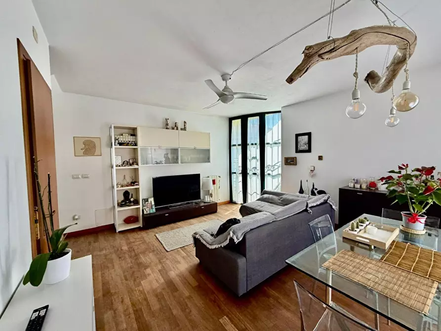 Immagine 23 di Appartamento in vendita  a Livorno