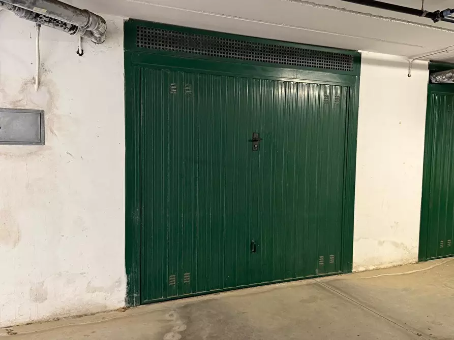 Immagine 34 di Appartamento in vendita  a Livorno