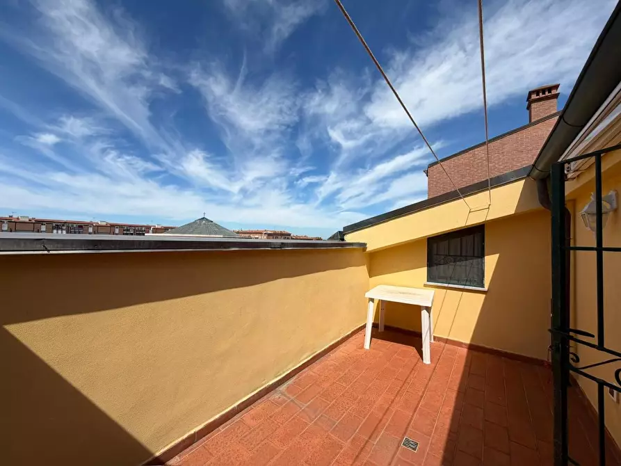 Immagine 5 di Appartamento in vendita  a Livorno