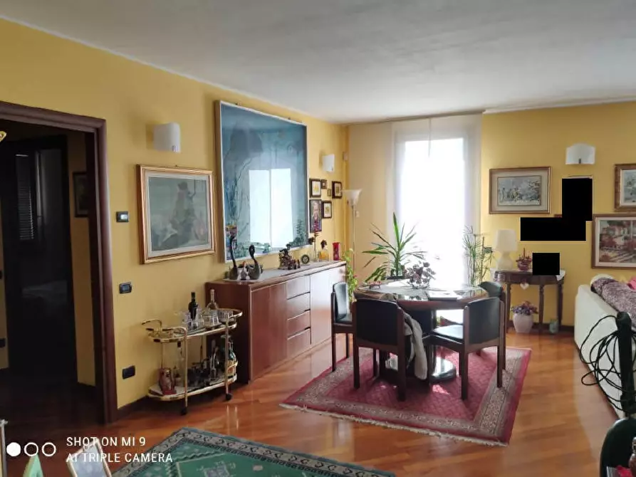 Immagine 3 di Appartamento in vendita  a Merone