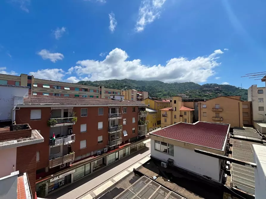 Immagine 2 di Appartamento in vendita  a Massa