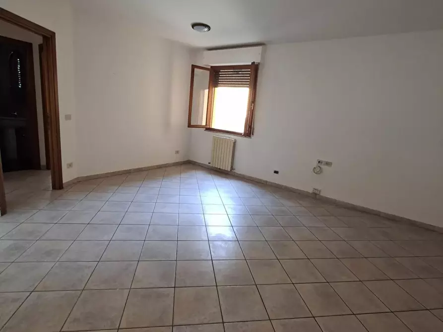 Immagine 9 di Appartamento in vendita  a Cascina