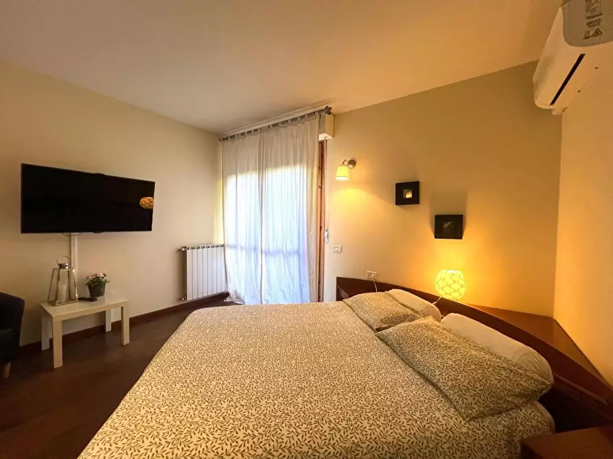 Immagine 18 di Appartamento in vendita  a Scandicci