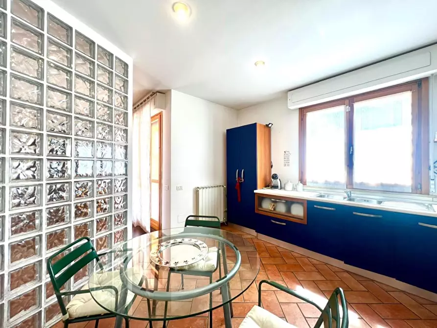 Immagine 12 di Appartamento in vendita  a Scandicci