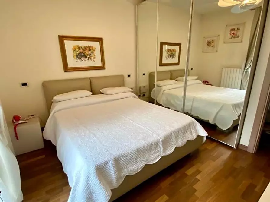 Immagine 10 di Appartamento in vendita  a Massa