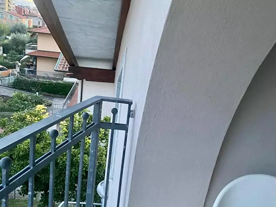 Immagine 2 di Appartamento in vendita  a Massa