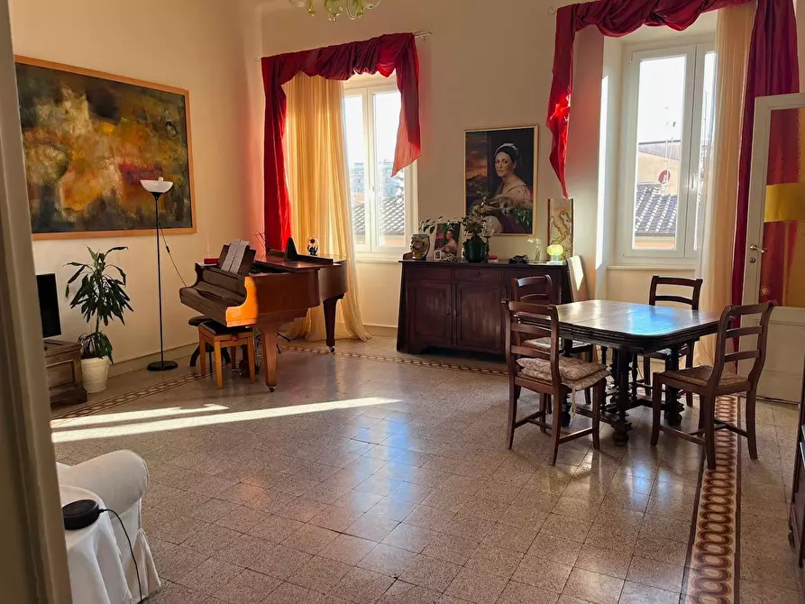 Immagine 2 di Appartamento in vendita  a Livorno