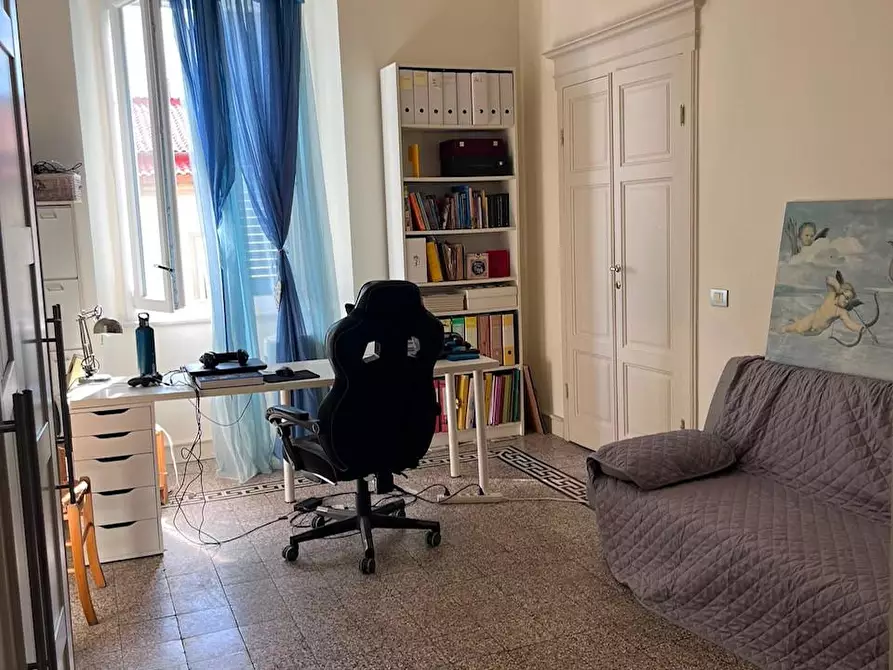 Immagine 18 di Appartamento in vendita  a Livorno