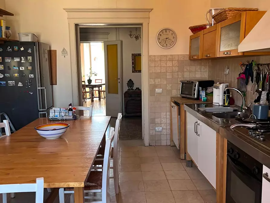 Immagine 8 di Appartamento in vendita  a Livorno