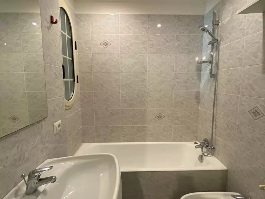 Immagine 26 di Appartamento in affitto  a Lecce
