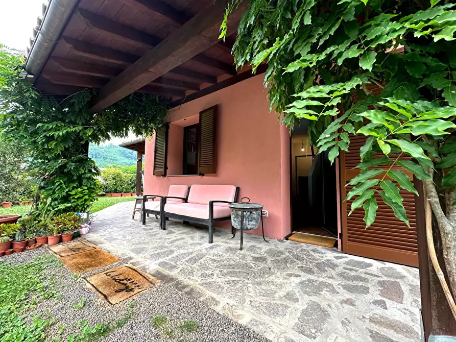 Immagine 2 di Casa indipendente in vendita  a Bagni Di Lucca