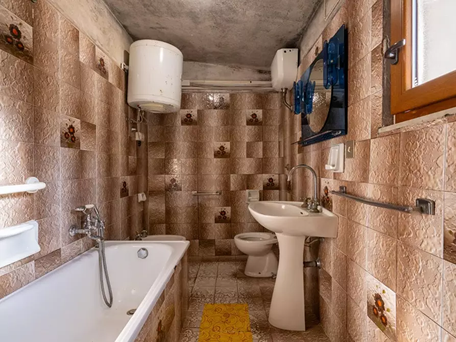 Immagine 22 di Porzione di casa in vendita  a Bientina