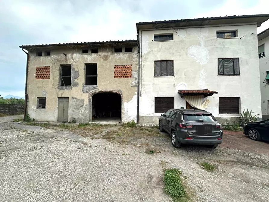 Immagine 36 di Casa indipendente in vendita  a Capannori