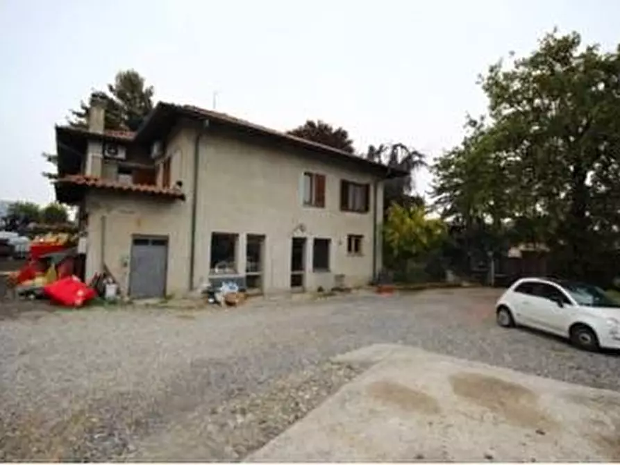 Immagine 2 di Casa bifamiliare in vendita  a Novedrate