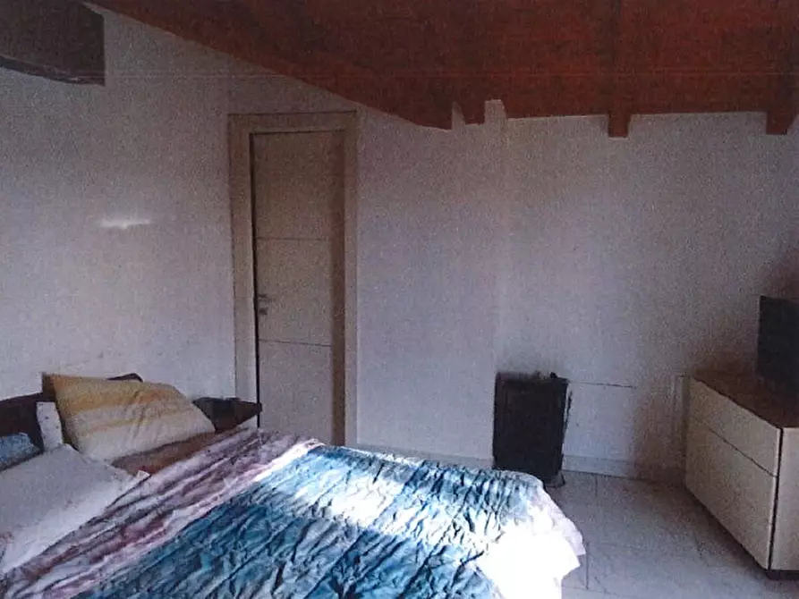 Immagine 5 di Villa in vendita  a Erba