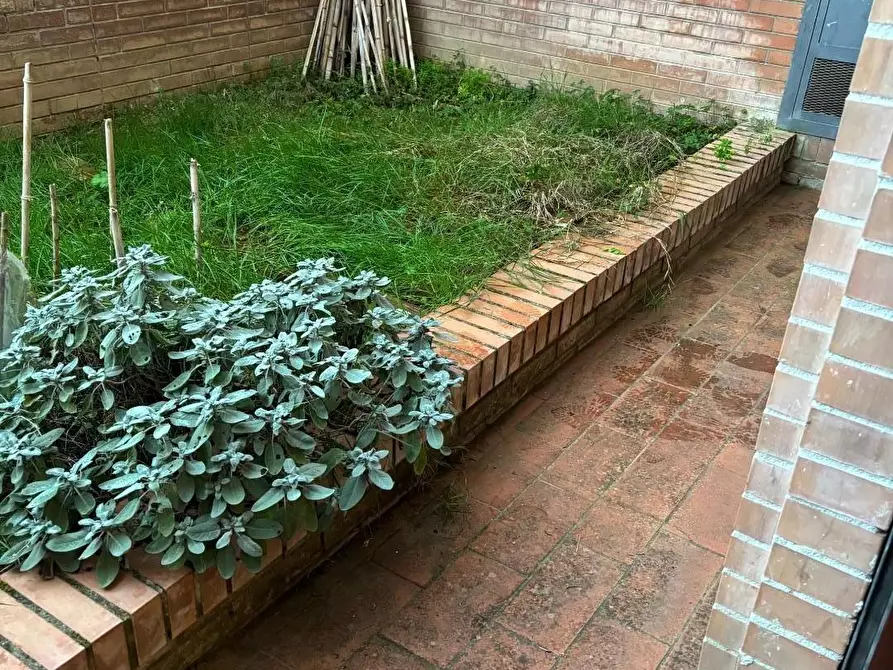 Immagine 8 di Appartamento in vendita  a Siena