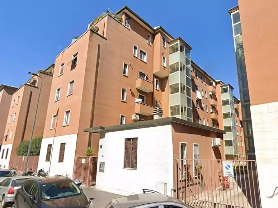 Immagine 1 di Appartamento in vendita  a Milano