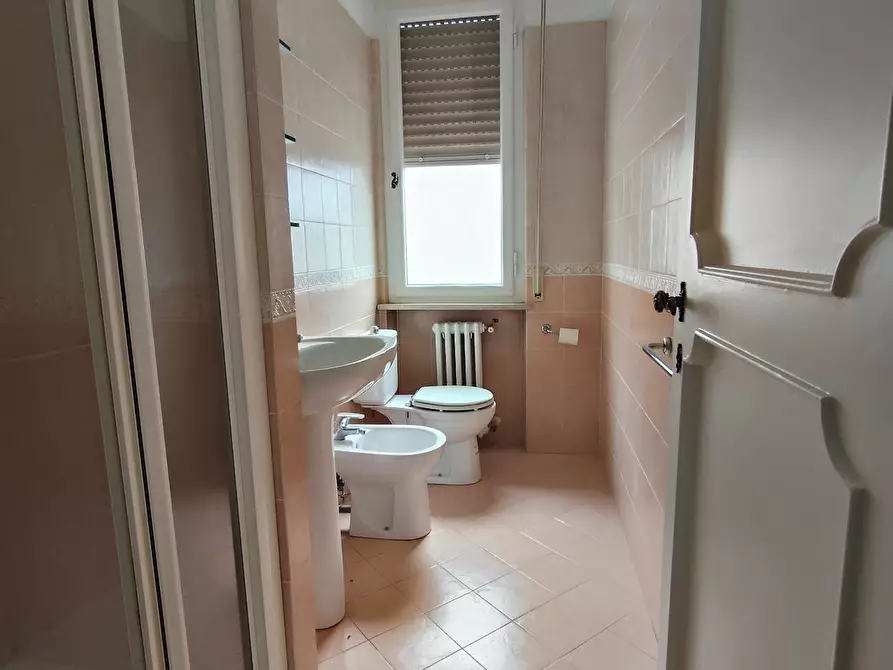 Immagine 8 di Casa bifamiliare in affitto  a Pisa