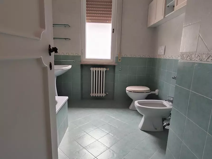 Immagine 17 di Casa bifamiliare in affitto  a Pisa