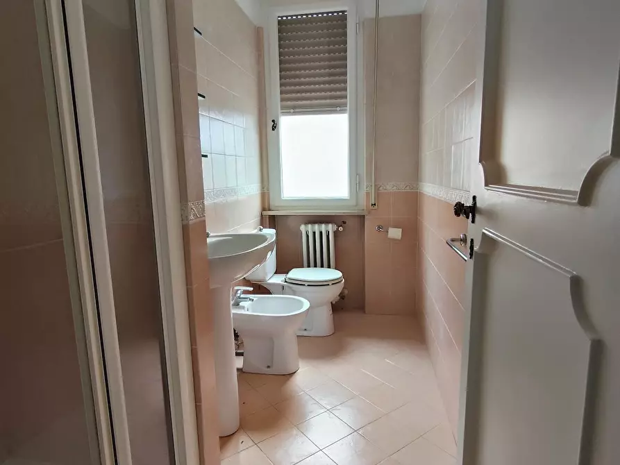 Immagine 14 di Casa bifamiliare in affitto  a Pisa