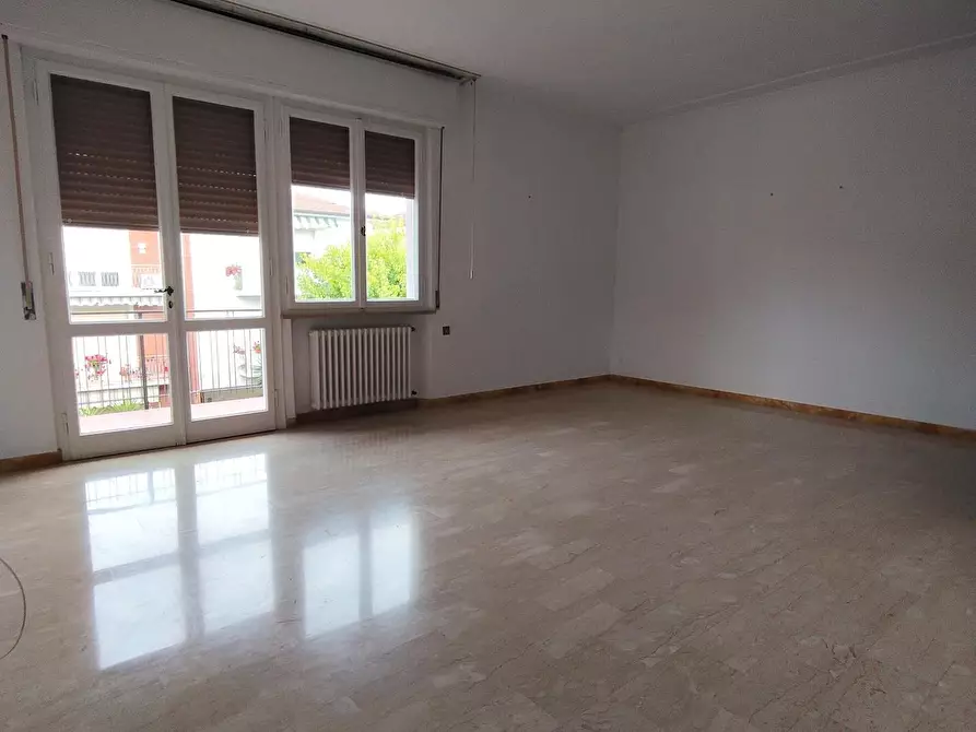 Immagine 12 di Casa bifamiliare in affitto  a Pisa