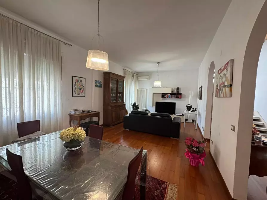 Immagine 52 di Appartamento in vendita  a Pisa