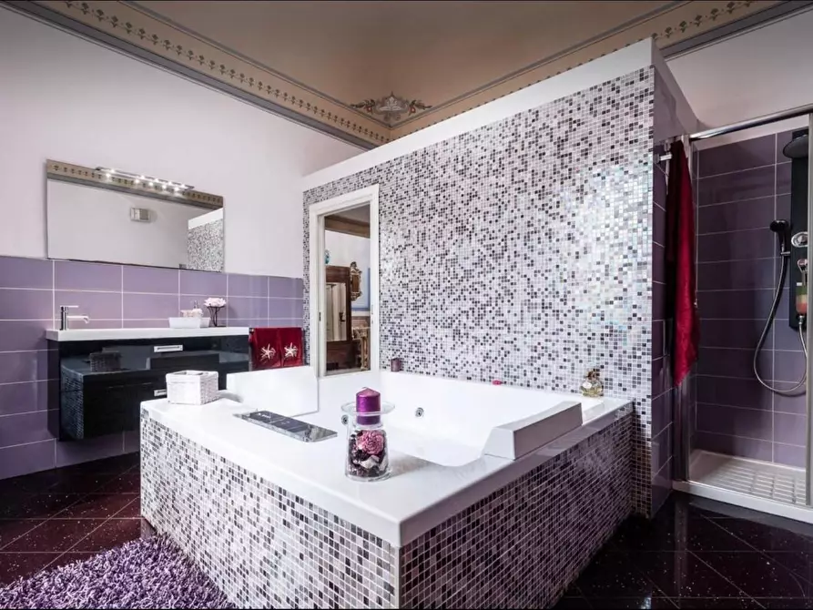 Immagine 8 di Villa in vendita  a San Giuliano Terme