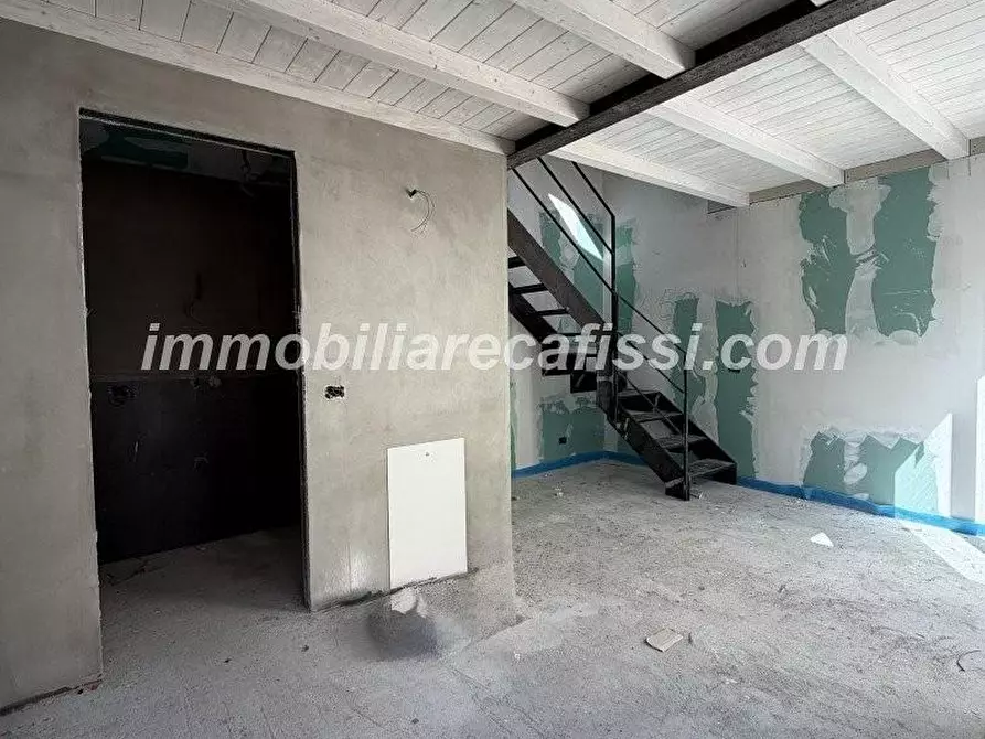 Immagine 11 di Appartamento in vendita  a Poggio A Caiano
