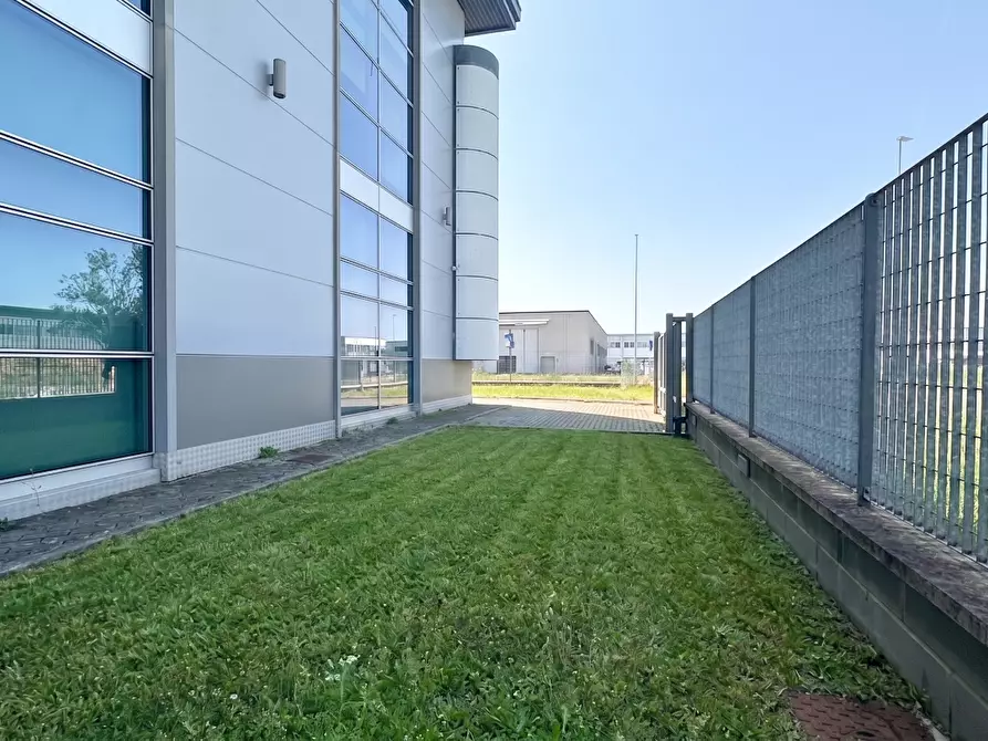 Immagine 4 di Capannone industriale in vendita  a Ponsacco